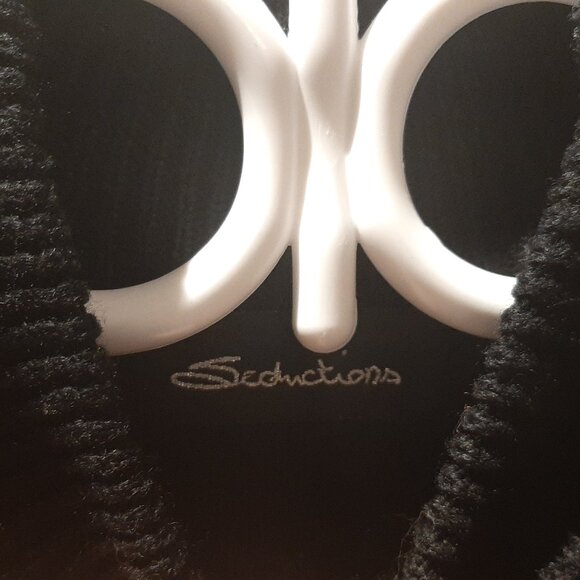 Seductions Black Cap Sleeve Turtleneck Sweater Size M - Picture 4 of 4